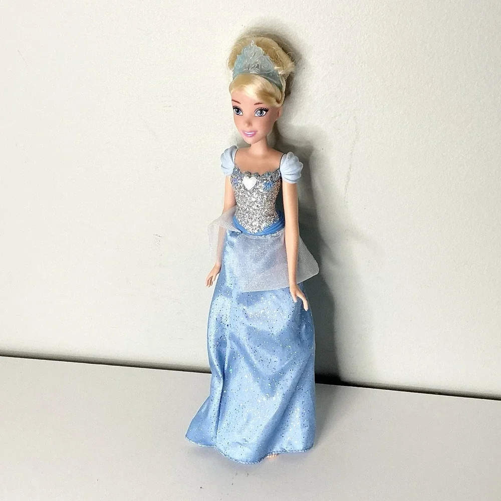 DISNEY PRINCESS ROYAL SHIMMER CINDERELLA 11''‎ DOLL